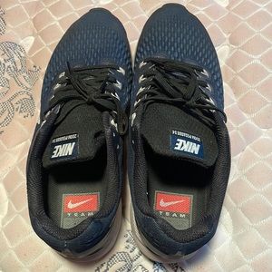Nike tennis shoes